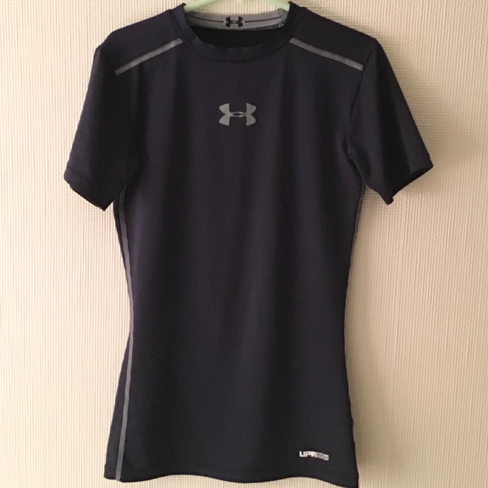 Under Armour Boys SM Navy Fitted Heat Gear Shirt
